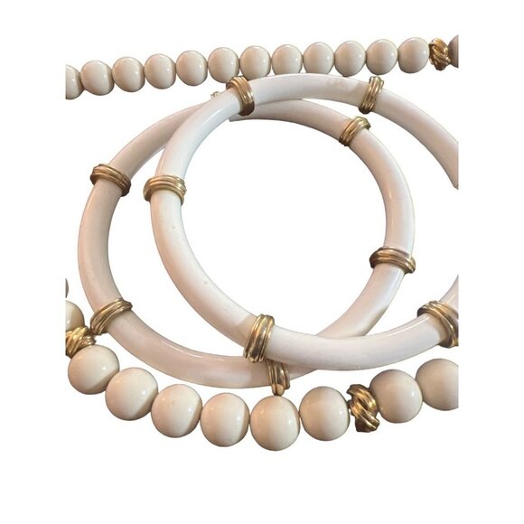 Vintage Monet Cream Resin Beads Goldtone 16: Necklace Two Bangle Bracelets - Picture 3 of 4